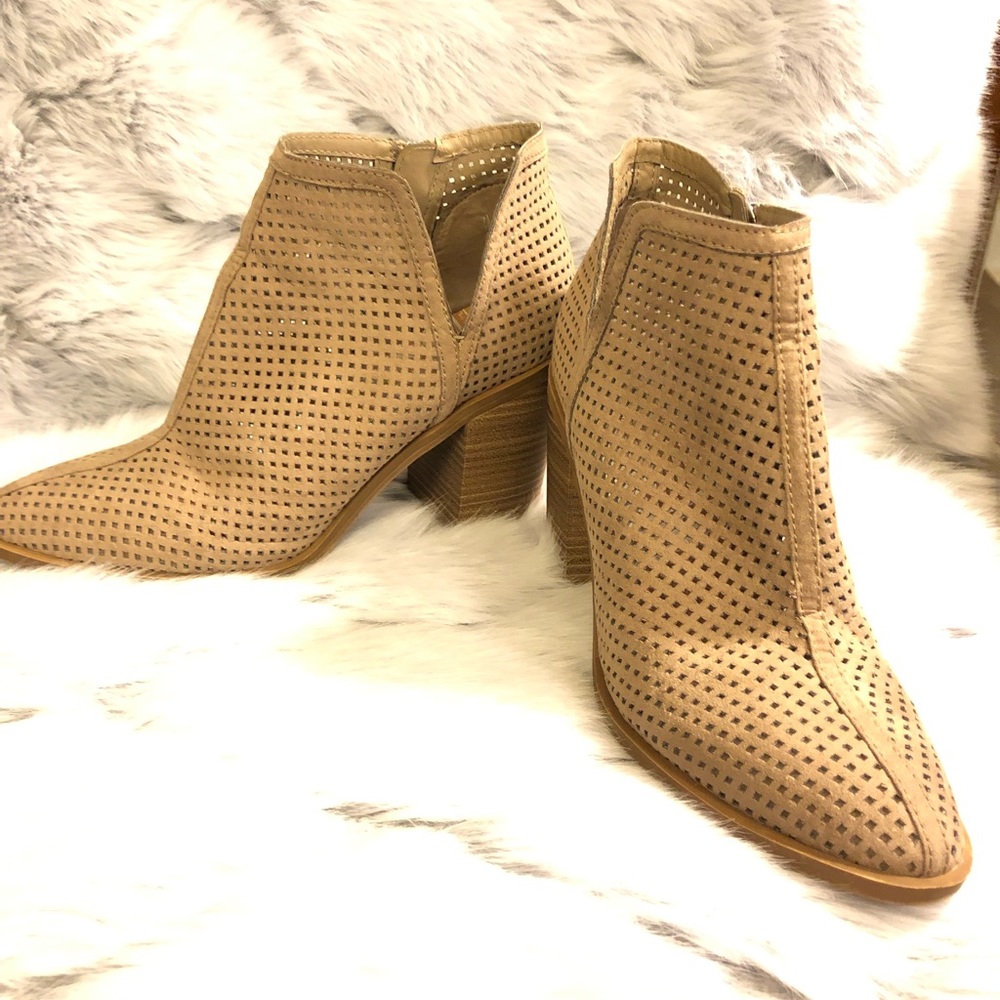 DV Booties - Picture 2 of 4